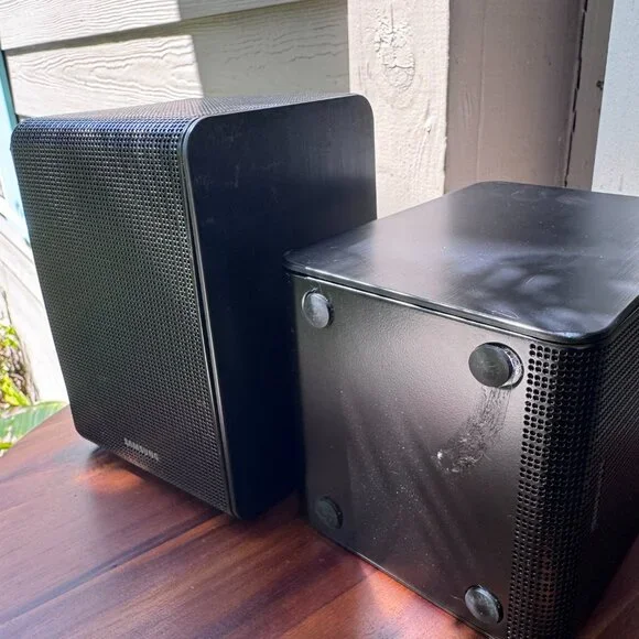 Samsung SWA-9200S Wireless Rear Speakers (Pair) - Untested, As-Is (2023 Model) - Picture 9 of 15